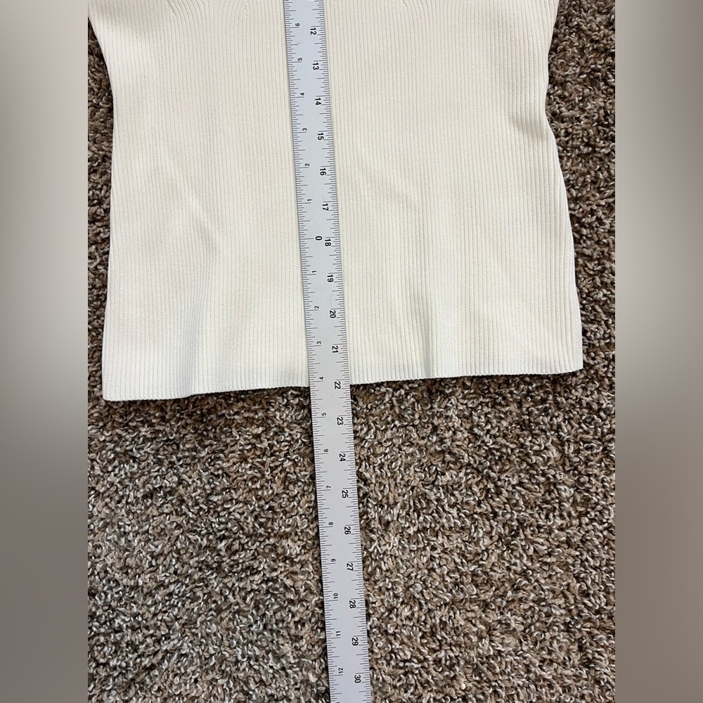 Veronica Beard Gladys Solid Ribbed Knit Pullover … - image 7